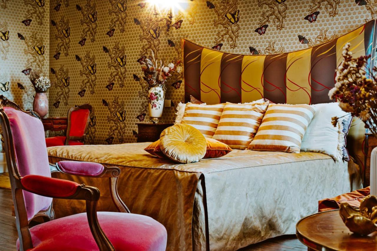 Chateau De Crazannes Bagian luar foto
